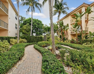 1805 N Flagler Drive - Photo Thumbnail 22