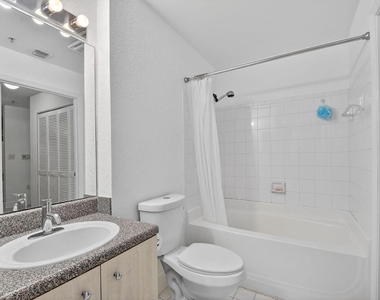 1805 N Flagler Drive - Photo Thumbnail 17