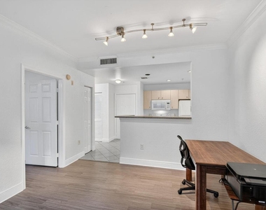 1805 N Flagler Drive - Photo Thumbnail 8