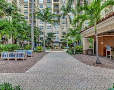 1805 N Flagler Drive - Photo Thumbnail 28