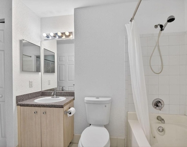 1805 N Flagler Drive - Photo Thumbnail 16