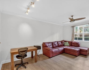 1805 N Flagler Drive - Photo Thumbnail 10