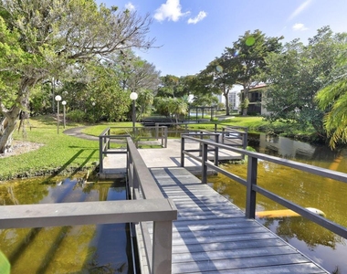 2851 S Palm Aire Drive - Photo Thumbnail 30