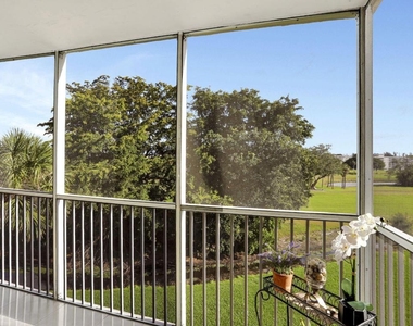 2851 S Palm Aire Drive - Photo Thumbnail 19