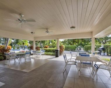 2851 S Palm Aire Drive - Photo Thumbnail 27