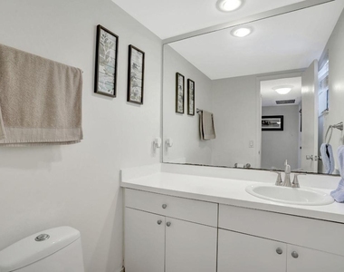 2851 S Palm Aire Drive - Photo Thumbnail 7