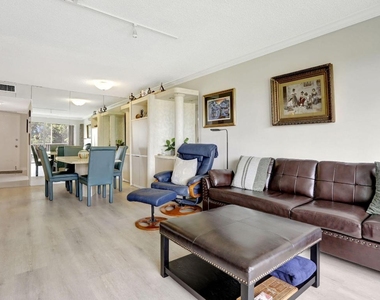 2851 S Palm Aire Drive - Photo Thumbnail 12