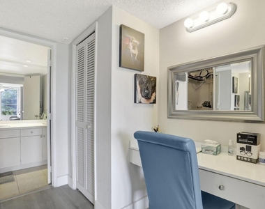 2851 S Palm Aire Drive - Photo Thumbnail 15