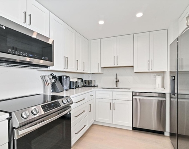 2600 N Flagler Drive - Photo Thumbnail 6