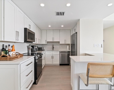 2600 N Flagler Drive - Photo Thumbnail 5