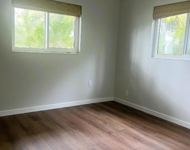 462 Granada Street - Photo Thumbnail 5