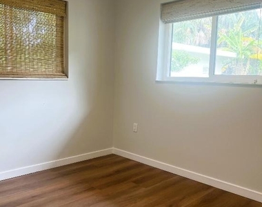 462 Granada Street - Photo Thumbnail 7