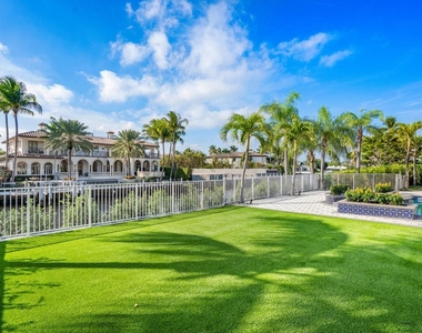 533 E Alexander Palm Road - Photo Thumbnail 9