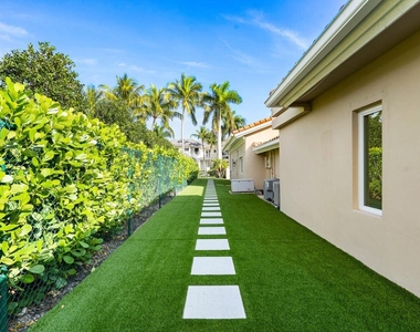 533 E Alexander Palm Road - Photo Thumbnail 4