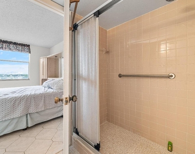 14623 Bonaire Boulevard - Photo Thumbnail 14
