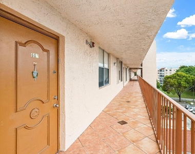 14623 Bonaire Boulevard - Photo Thumbnail 1