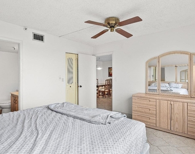 14623 Bonaire Boulevard - Photo Thumbnail 12