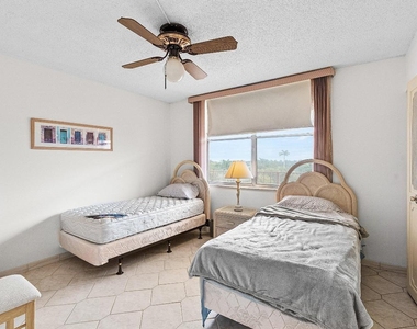 14623 Bonaire Boulevard - Photo Thumbnail 16