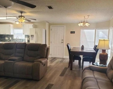 19418 Saddle Brook Court - Photo Thumbnail 2