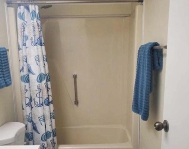 19418 Saddle Brook Court - Photo Thumbnail 12