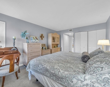 2400 S Ocean Drive - Photo Thumbnail 14