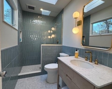 14 Park Circle - Photo Thumbnail 11