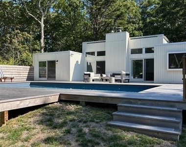 14 Park Circle - Photo Thumbnail 6