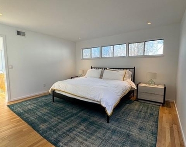 14 Park Circle - Photo Thumbnail 8