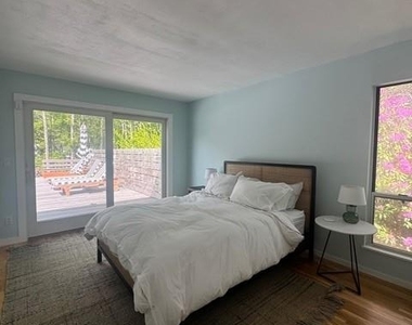 14 Park Circle - Photo Thumbnail 9