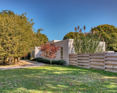 840 Southern Boulevard - Photo Thumbnail 7