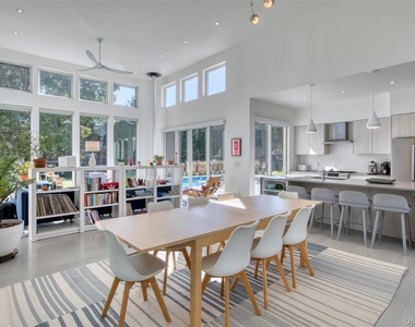 840 Southern Boulevard - Photo Thumbnail 4