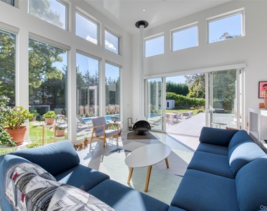 840 Southern Boulevard - Photo Thumbnail 2
