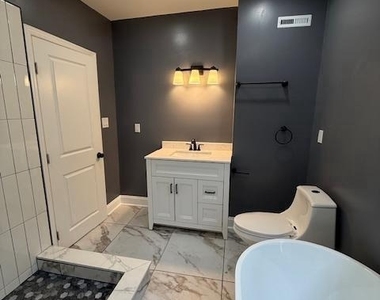 1620 N 26th Street - Photo Thumbnail 12