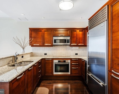 50 S 16th Street - Photo Thumbnail 3