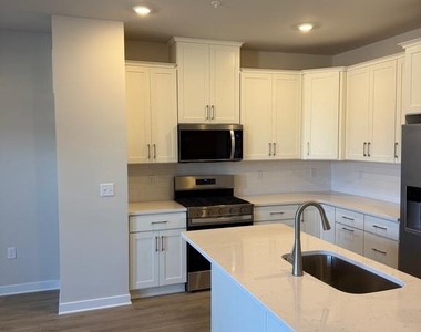 113 Abramo Victor Drive - Photo Thumbnail 21