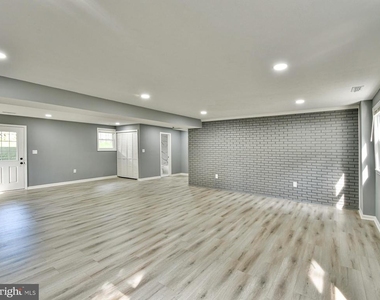 6918 Pine Valley Drive - Photo Thumbnail 35