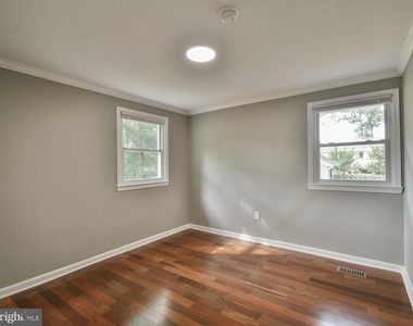 6918 Pine Valley Drive - Photo Thumbnail 21