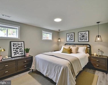 6918 Pine Valley Drive - Photo Thumbnail 44
