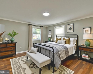 6918 Pine Valley Drive - Photo Thumbnail 17