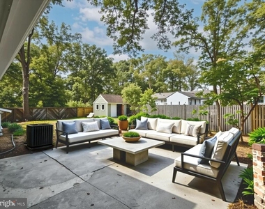 6918 Pine Valley Drive - Photo Thumbnail 51