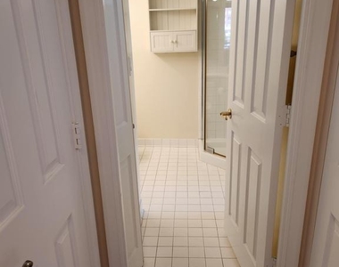 5809 Nicholson Lane - Photo Thumbnail 33