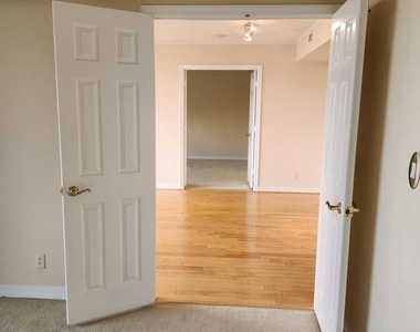 5809 Nicholson Lane - Photo Thumbnail 25