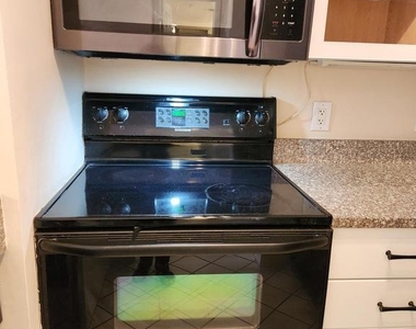 5809 Nicholson Lane - Photo Thumbnail 9