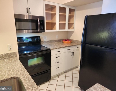 5809 Nicholson Lane - Photo Thumbnail 11