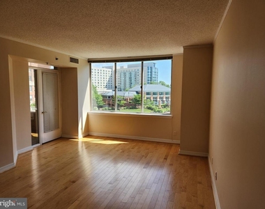 5809 Nicholson Lane - Photo Thumbnail 5