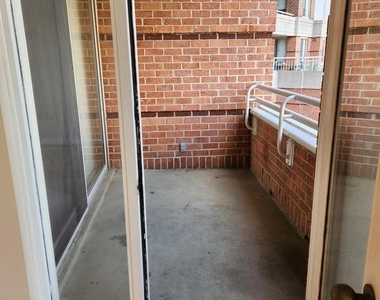 5809 Nicholson Lane - Photo Thumbnail 6