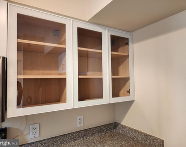 5809 Nicholson Lane - Photo Thumbnail 10