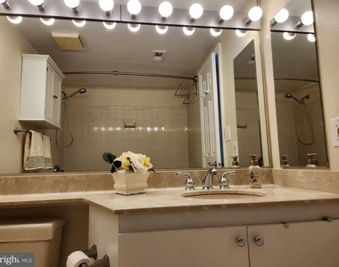 5809 Nicholson Lane - Photo Thumbnail 21