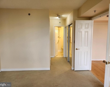 5809 Nicholson Lane - Photo Thumbnail 14