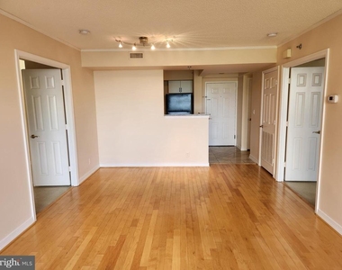 5809 Nicholson Lane - Photo Thumbnail 7